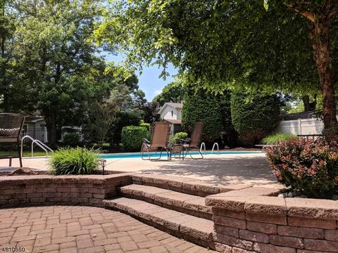 8 Avon Rd, Clark, NJ 07066 photo 19