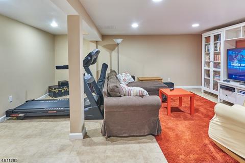 10 Hemlock Ter, Springfield, NJ 07081 photo 13