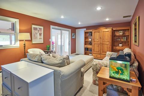 10 Hemlock Ter, Springfield, NJ 07081 photo 11