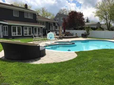 10 Hemlock Ter, Springfield, NJ 07081 photo 2