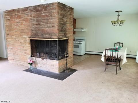 68 Mackenzie Rd, Hampton, NJ 08827 photo 3