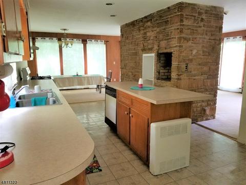 68 Mackenzie Rd, Hampton, NJ 08827 photo 5