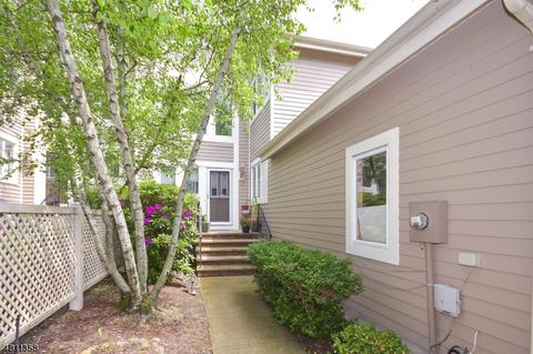 6 Coniston Ct, Wayne, NJ 07470 photo 2