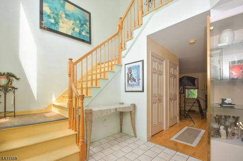 6 Coniston Ct, Wayne, NJ 07470 photo 3