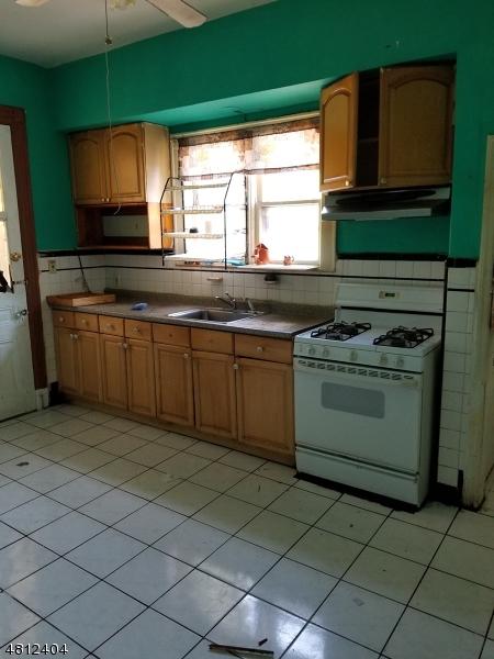 411-13 E 2nd St #2, Plainfield, NJ 07060 photo 2