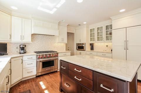 2 Heath Dr, Basking Ridge, NJ 07920 photo 8