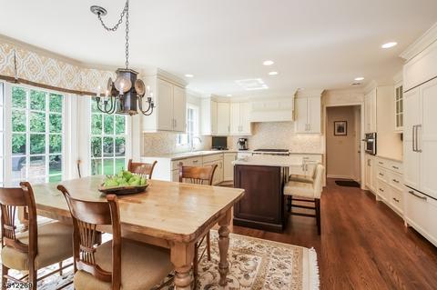 2 Heath Dr, Basking Ridge, NJ 07920 photo 6