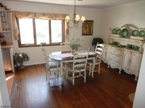 68 Cornell Dr, Clark, NJ 07066 photo 5