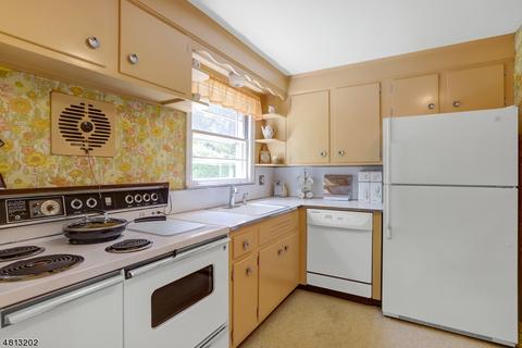 151 Salter St, Springfield, NJ 07081 photo 11
