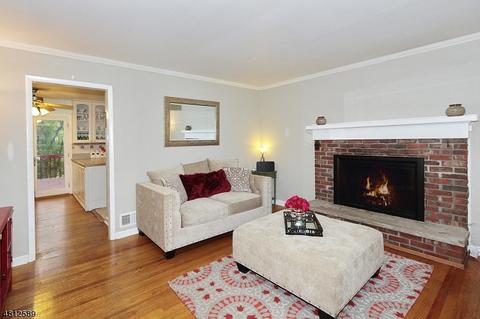 96 Johnston Drive Ext, North Plainfield, NJ 07060 photo 5