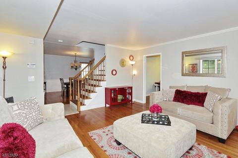 96 Johnston Drive Ext, North Plainfield, NJ 07060 photo 4