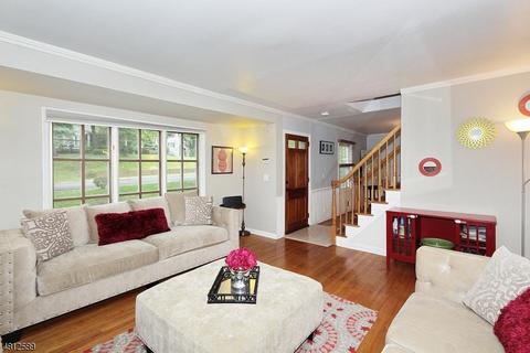 96 Johnston Drive Ext, North Plainfield, NJ 07060 photo 3