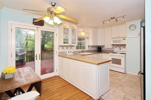 96 Johnston Drive Ext, North Plainfield, NJ 07060 photo 8