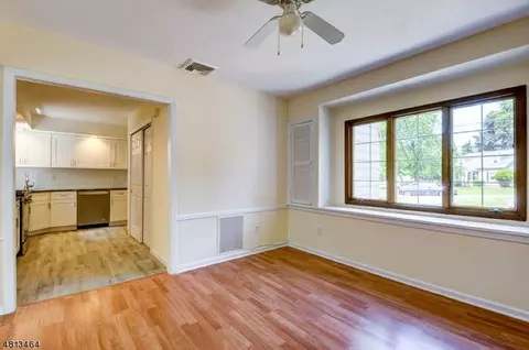 48 Village Dr, Wayne, NJ 07470 photo 11