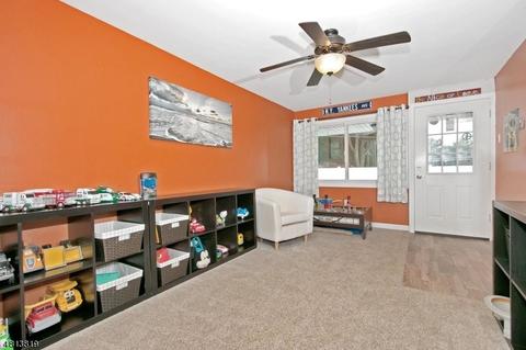 28 White Oak Ln, Wayne, NJ 07470 photo 5