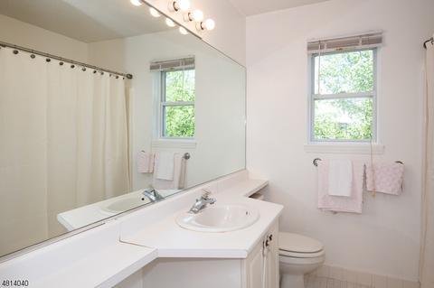 8016 Brittany Dr, Wayne, NJ 07470 photo 15