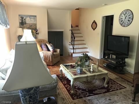 1 Beechtree Rd, Roseland, NJ 07068 photo 14