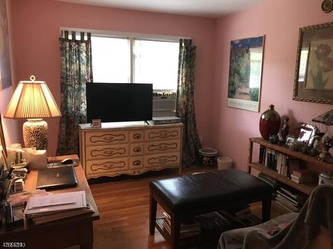 1 Beechtree Rd, Roseland, NJ 07068 photo 5