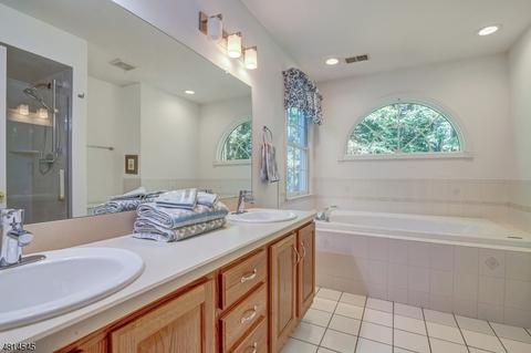 2 Stone Hill Rd, Wayne, NJ 07470 photo 20