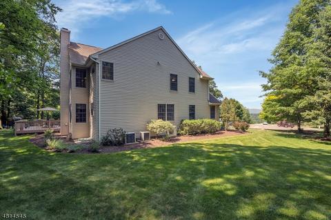 2 Stone Hill Rd, Wayne, NJ 07470 photo 4