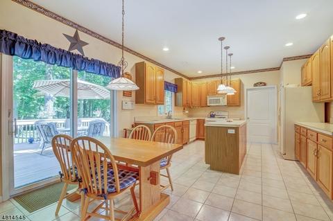 2 Stone Hill Rd, Wayne, NJ 07470 photo 15