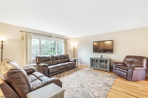 4 Heather Ct, Hackettstown, NJ 07840 photo 4