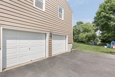 4 Heather Ct, Hackettstown, NJ 07840 photo 3