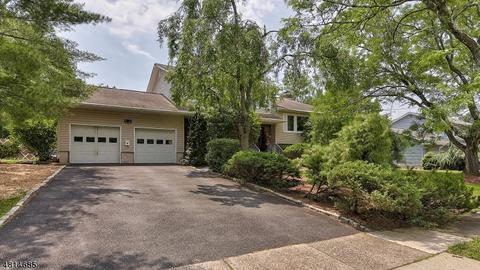 10 Petrie Ln, Wayne, NJ 07470 photo 2