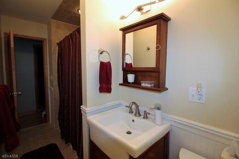 25 Wolfe Dr, Wanaque, NJ 07465 photo 16