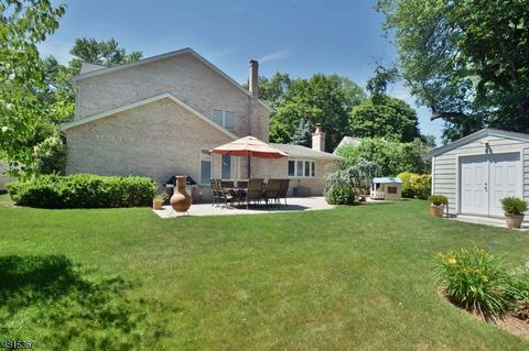 458 Lincoln Dr, Paramus, NJ 07652 photo 22