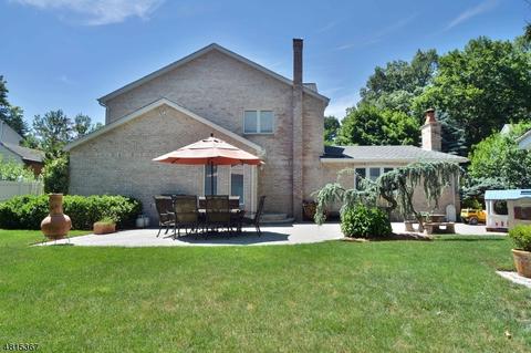 458 Lincoln Dr, Paramus, NJ 07652 photo 23