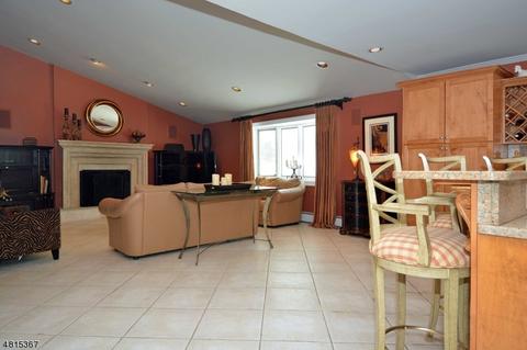 458 Lincoln Dr, Paramus, NJ 07652 photo 6