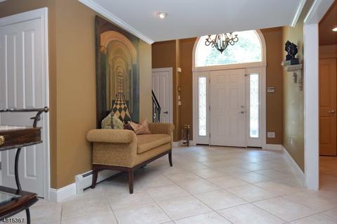 458 Lincoln Dr, Paramus, NJ 07652 photo 4