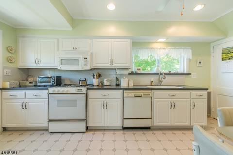 649 6th Ave, Lyndhurst, NJ 07071 photo 14