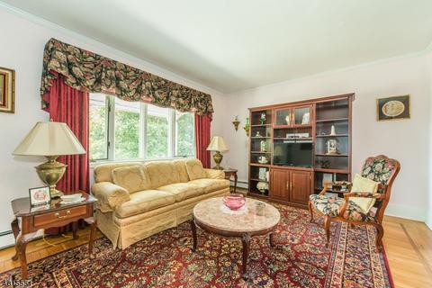 649 6th Ave, Lyndhurst, NJ 07071 photo 2