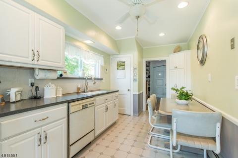 649 6th Ave, Lyndhurst, NJ 07071 photo 12