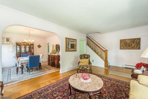 649 6th Ave, Lyndhurst, NJ 07071 photo 3