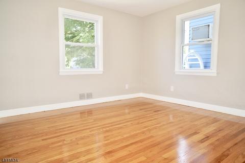 623 E 2nd Ave, Roselle, NJ 07203 photo 5