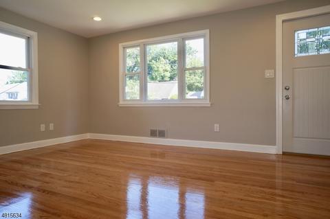 623 E 2nd Ave, Roselle, NJ 07203 photo 3