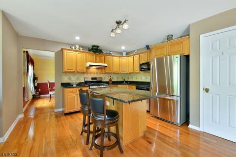 34 Foxfire Ln, Clinton, NJ 08809 photo 9
