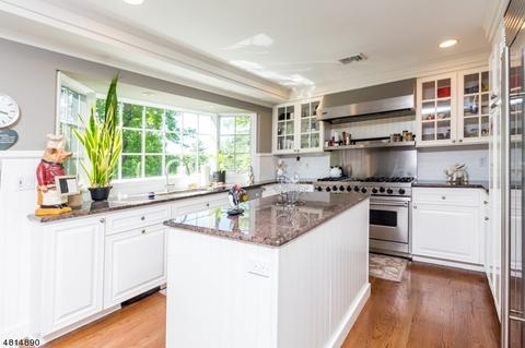 30 Maple Dr, Caldwell, NJ 07006 photo 6