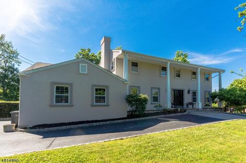 30 Maple Dr, Caldwell, NJ 07006 photo 2