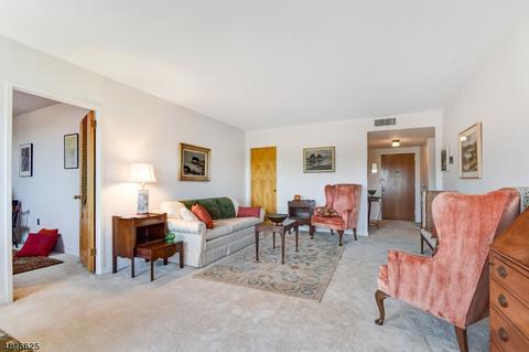 1 Euclid Ave Apt 5 E #5E, Summit, NJ 07901 photo 3