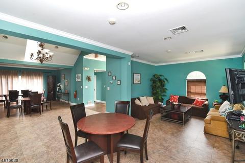 814 Firethorn Dr, Union, NJ 07083 photo 17