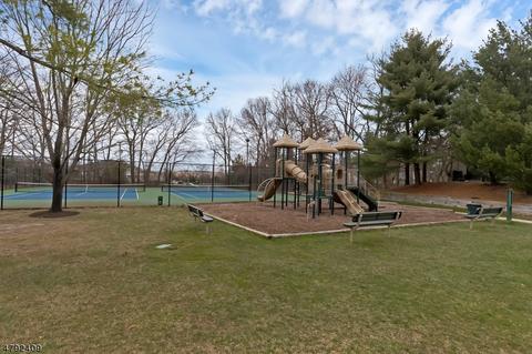 291 Gloucester Ct, Aberdeen Twp., NJ 07747 photo 19