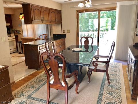 31 Bluebell Ct, Paramus, NJ 07652 photo 6