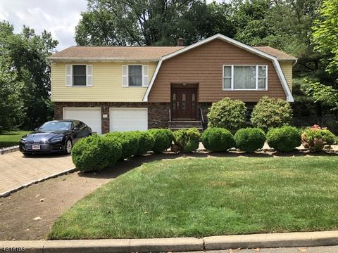31 Bluebell Ct, Paramus, NJ 07652 photo 1