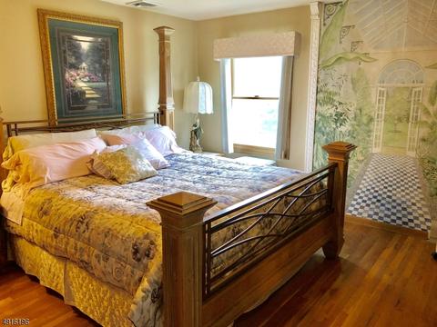31 Bluebell Ct, Paramus, NJ 07652 photo 10