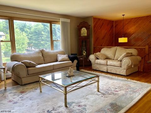 31 Bluebell Ct, Paramus, NJ 07652 photo 8