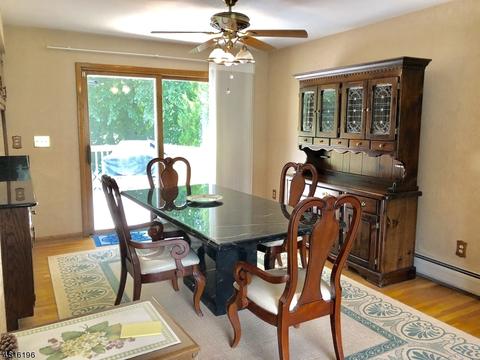 31 Bluebell Ct, Paramus, NJ 07652 photo 7